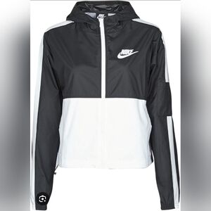 Nike Sportswear Jacket Womens Small Black White Cropped Dance Windbreaker